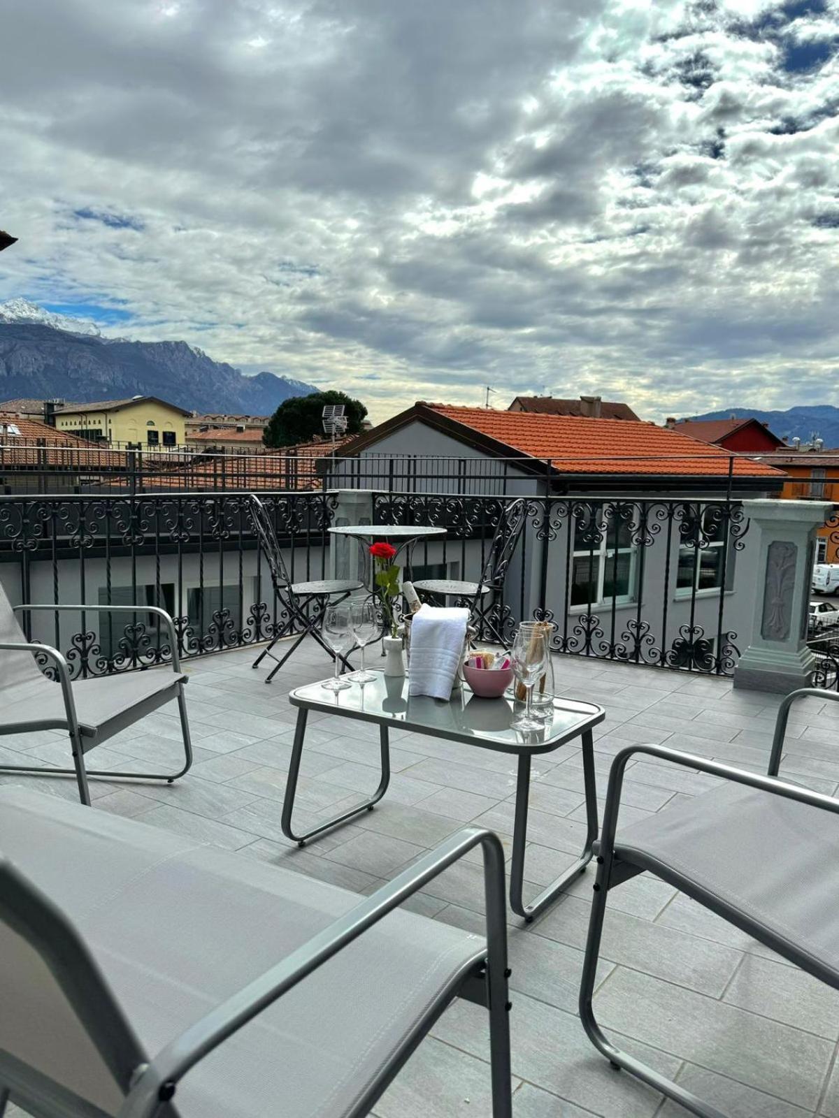 Apt. Aquarius Oasi Di Menaggio Bagian luar foto